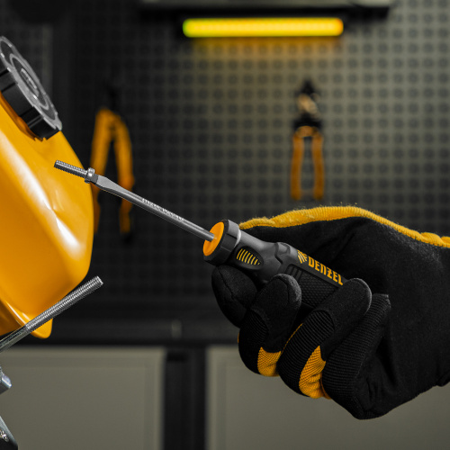 Отвертка SL5x75 мм, CrV, трехкомпонентная рукоятка Denzel по ценам производителя в Челябинске с доставкой по всей России