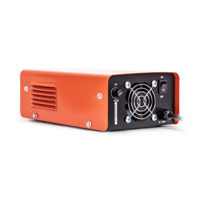 Зарядное устройство KVAZARRUS PowerBox 24/15R по ценам производителя в Челябинске с доставкой по всей России