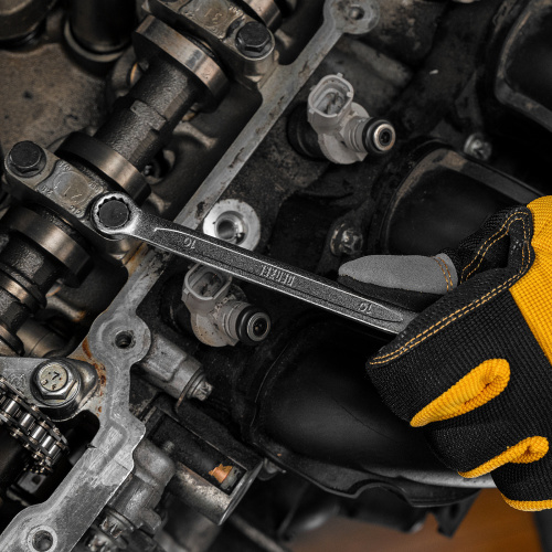 Набор инструментов, 1/2", 1/4", CrV, S2, пластиковый кейс, 64 предмета Denzel по ценам производителя в Челябинске с доставкой по всей России