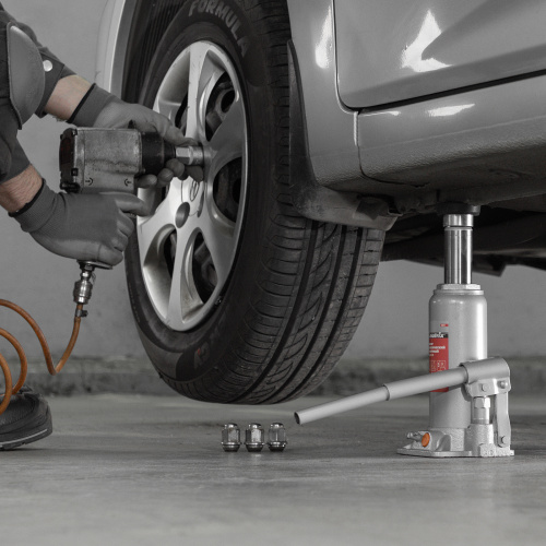 Домкрат гидравлический бутылочный, 6 т, h подъема 216-413 мм Matrix по ценам производителя в Челябинске с доставкой по всей России