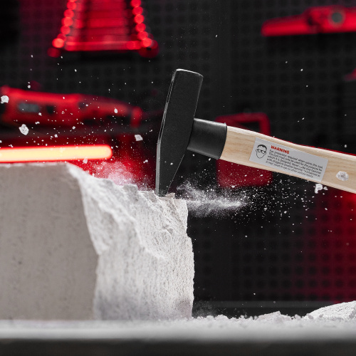 Молоток слесарный, 300 г, квадратный боек, деревянная рукоятка Matrix по ценам производителя в Челябинске с доставкой по всей России