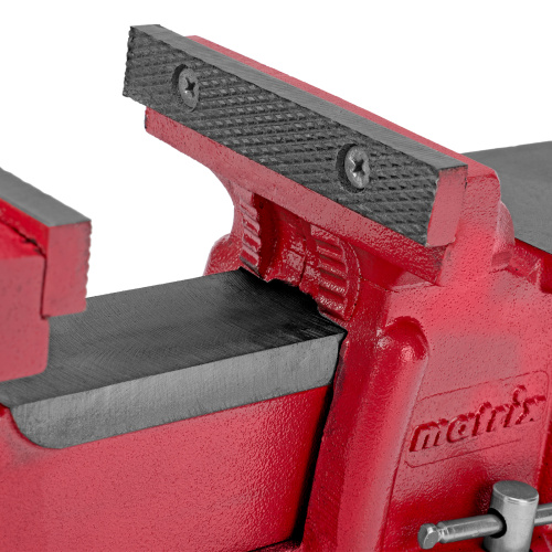 Тиски слесарные, 125 мм, поворотные, с наковальней Matrix по ценам производителя в Челябинске с доставкой по всей России