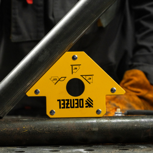 Фиксатор магнитный для сварочных работ, усилие 50 Lb Denzel по ценам производителя в Челябинске с доставкой по всей России