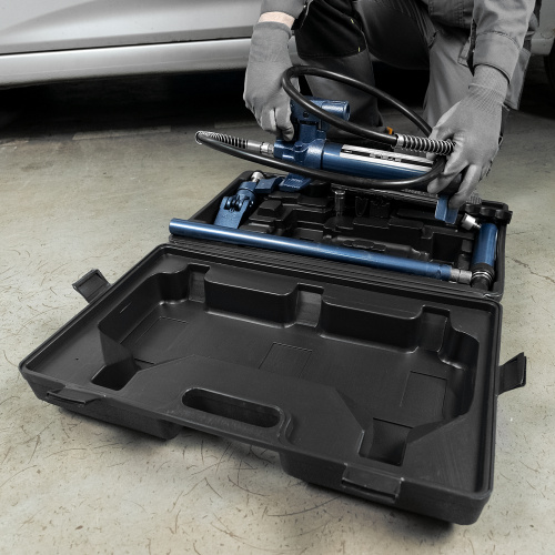 Растяжка гидравлическая, 4 т, набор из 17 предметов, 7 сменных насадок, в пластиковом кейсе Stels по ценам производителя в Челябинске с доставкой по всей России