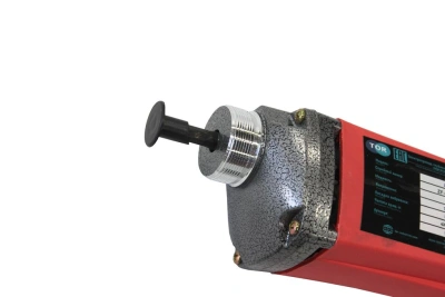 Электропривод портативный глубинного вибратора для бетона 0,8 кВт TOR ZТ-800-C по ценам производителя в Челябинске с доставкой по всей России