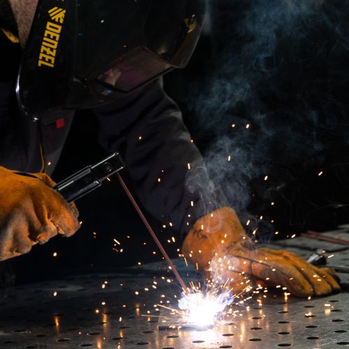 Аппарат инвертор. полуавтомат. cварки IMIG-185SDR, 180 А, ПВ 60%, катушка 5 кг Denzel по ценам производителя в Челябинске с доставкой по всей России