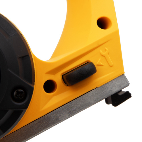 Рубанок электрический EP-82, 720 Вт, 82 мм Denzel по ценам производителя в Челябинске с доставкой по всей России