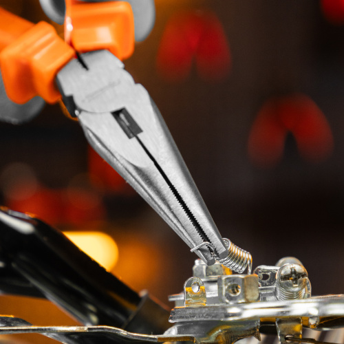 Длинногубцы прямые Classic, 180 мм, шлифованные, пластмассовые рукоятки Sparta по ценам производителя в Челябинске с доставкой по всей России