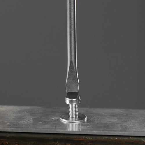 Отвертка, SL5x100 мм, S2, 3к рукоятка Denzel по ценам производителя в Челябинске с доставкой по всей России