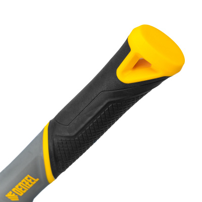 Кувалда с клиновидным бойком 1,35 кг, фибергласовая рукоятка c TPR Denzel по ценам производителя в Челябинске с доставкой по всей России