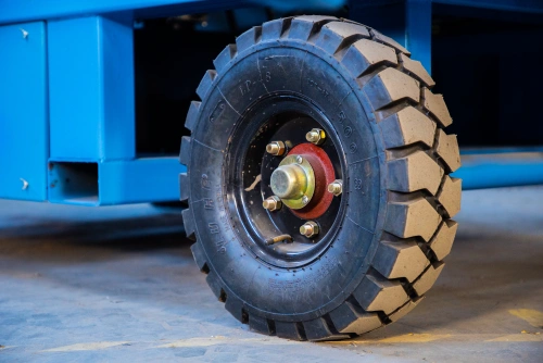 Подъемник ножничный передвижной аккумуляторный 500 кг, 12/14 м, 24/85 В/Ач TOR SJY-0,5-12 DC по ценам производителя в Челябинске с доставкой по всей России