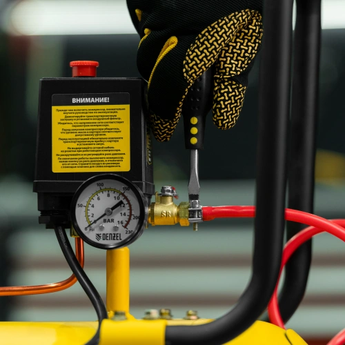 Компрессор воздушный BCI3000-T/200, ременный привод , 3.0 кВт, 200 литров, 530 л/мин Denzel по ценам производителя в Челябинске с доставкой по всей России