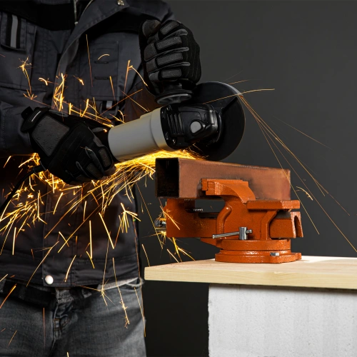 Тиски слесарные, 125 мм, поворотные, с наковальней Sparta по ценам производителя в Челябинске с доставкой по всей России