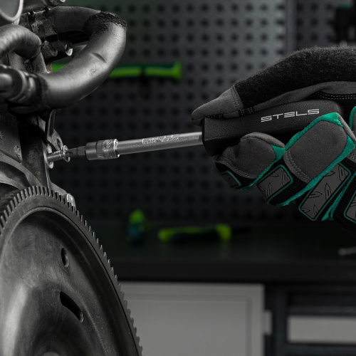 Набор инструментов, 1/2", 1/4", CrV, пластиковый кейс 82 предмета Stels по ценам производителя в Челябинске с доставкой по всей России