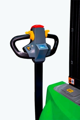 Штабелер самоходный 1,5 т 3,0 м TOR WS15H-3000SC PRO Li-ion 24/60 В/Ач контр. скорости подъема по ценам производителя в Челябинске с доставкой по всей России