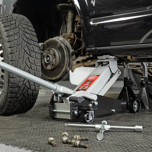 Домкрат гидравлический подкатной, 3.5 т, высота подъема 145-490 мм, с педалью Matrix по ценам производителя в Челябинске с доставкой по всей России