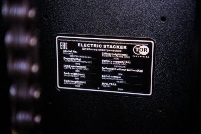 Штабелер самоходный 1,5 т 3,0 м TOR WS15H-3000SC PRO Li-ion 24/60 В/Ач контр. скорости подъема по ценам производителя в Челябинске с доставкой по всей России