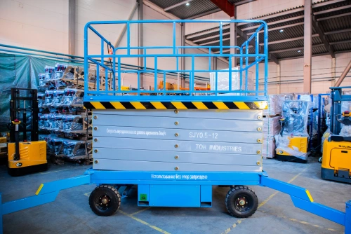 Подъемник ножничный передвижной аккумуляторный 500 кг, 12/14 м, 24/85 В/Ач TOR SJY-0,5-12 DC по ценам производителя в Челябинске с доставкой по всей России