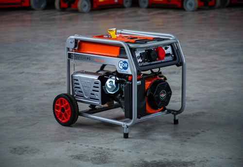 Генератор бензиновый 8,0 кВт 220В/380В с электростартером TOR KM11000HE по ценам производителя в Челябинске с доставкой по всей России