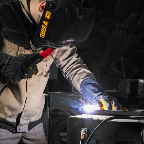 Аппарат инвертор. дуговой сварки SDM-220 Top, 220 А, ПВ 60% кейс Denzel по ценам производителя в Челябинске с доставкой по всей России