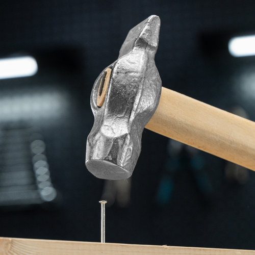 Молоток слесарный, 800 г, круглый боек, деревянная рукоятка по ценам производителя в Челябинске с доставкой по всей России