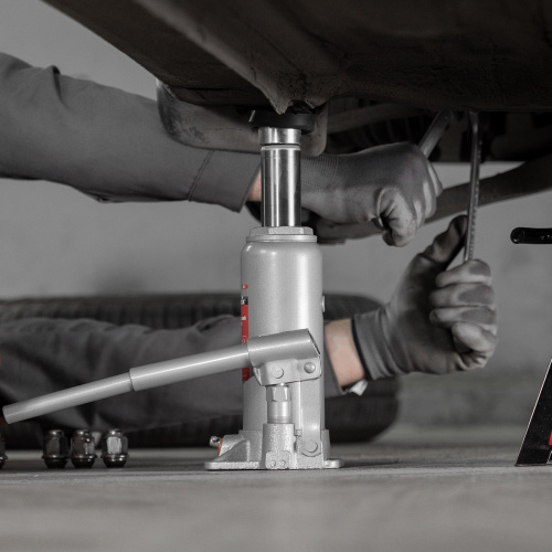 Домкрат гидравлический бутылочный, 6 т, h подъема 216-413 мм Matrix по ценам производителя в Челябинске с доставкой по всей России