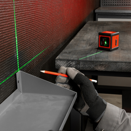 Лазерный уровень XQB GREEN Basic SET, 20 м, зеленый луч, батарейки, резьба 1/4" MTX по ценам производителя в Челябинске с доставкой по всей России