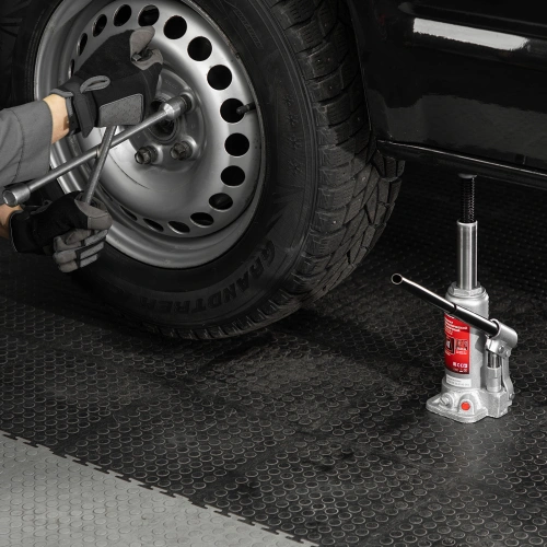 Домкрат гидравлический бутылочный, 4 т, высота подъема 194-372 мм, в пластиковый кейсе Matrix по ценам производителя в Челябинске с доставкой по всей России