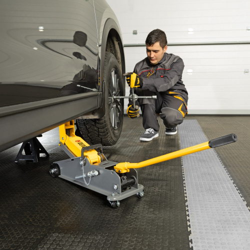 Домкрат гидравлический подкатной с фиксатором, 3 т, 190-532 мм, SUV/ Denzel по ценам производителя в Челябинске с доставкой по всей России