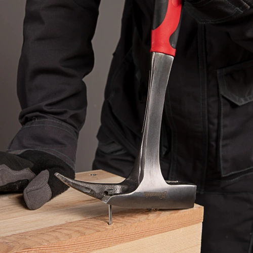 Молоток кровельщика, 600 г, цельнометаллический, двухкомпонентная рукоятка Matrix по ценам производителя в Челябинске с доставкой по всей России