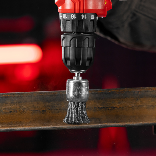 Щетка для дрели, 30 мм, "чашка" со шпилькой, крученая металлическая проволока Matrix по ценам производителя в Челябинске с доставкой по всей России