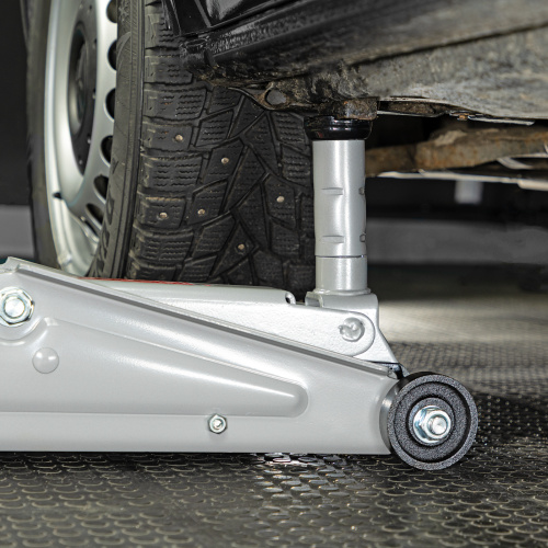 Домкрат гидравлический подкатной, 3 т, высота подъема 150-530 мм Matrix по ценам производителя в Челябинске с доставкой по всей России