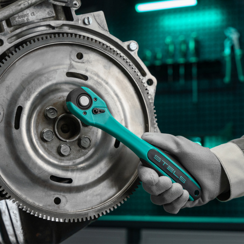 Набор инструментов, 1/2", 1/4", CrV, 12 гранные головки, пластиковый кейс, 76 предметов Stels по ценам производителя в Челябинске с доставкой по всей России