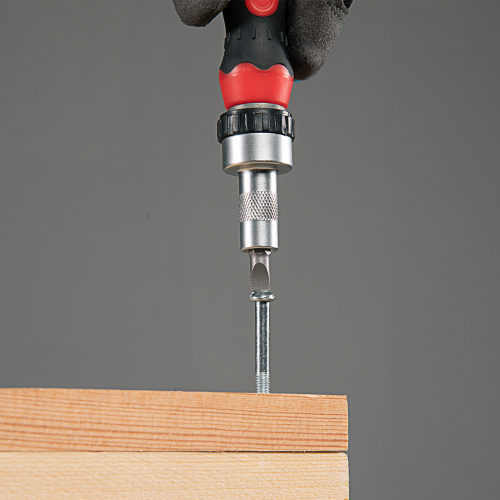 Отвертка реверсивная с набором бит и насадок торцевых, CrV, 1/4, 16 шт Matrix по ценам производителя в Челябинске с доставкой по всей России