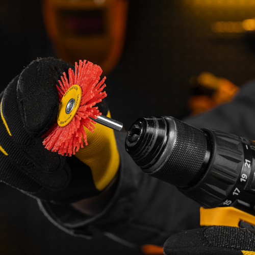 Щетка для дрели, 65 мм, Плоская, со шпилькой, нейлоновая щетина Denzel по ценам производителя в Челябинске с доставкой по всей России