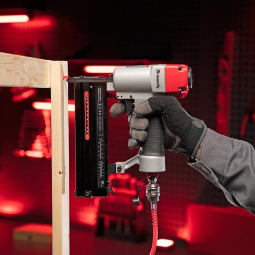 Нейлер-степлер пневматический 2 в 1, гвозди 18GA длина 10-50 мм, скобы 18GA длина 25-40 мм Matrix по ценам производителя в Челябинске с доставкой по всей России