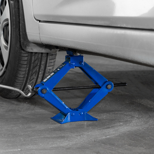 Ромбовый домкрат, 1.5 т, 110-360 мм Stels по ценам производителя в Челябинске с доставкой по всей России