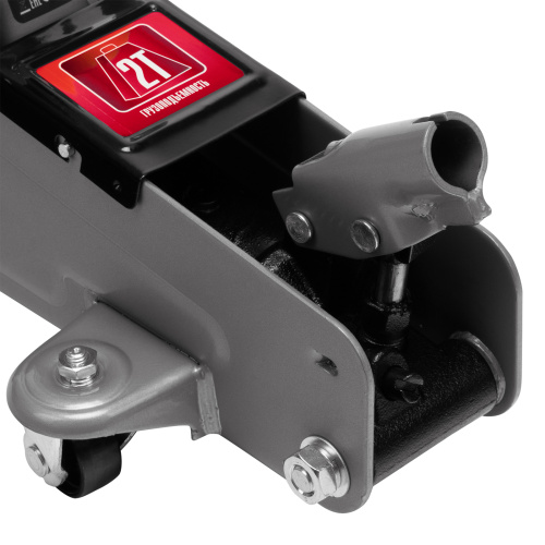 Домкрат гидравлический подкатной, 2 т, высота подъема 135-385 мм, в пластиковый кейсе Matrix по ценам производителя в Челябинске с доставкой по всей России