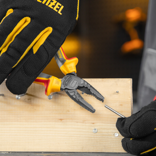 Плоскогубцы комбинированные, диэлектрические трехкомпонентные рукоятки до 1000 В, 165 мм Denzel по ценам производителя в Челябинске с доставкой по всей России