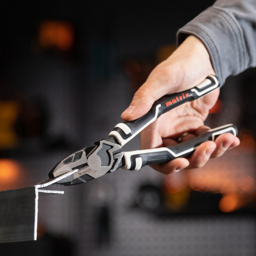 Плоскогубцы комбинированные 210 мм, усиленная система, Pro Matrix по ценам производителя в Челябинске с доставкой по всей России