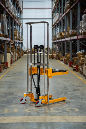 Штабелер гидравлический 0,4 т 1,5 м TOR PF4150R для рулонов по ценам производителя в Челябинске с доставкой по всей России