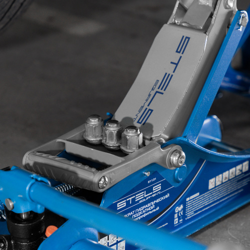 Домкрат гидравлический подкатной, поворотная рукоятка, 2 т, Low Profile, 100-350 мм Stels по ценам производителя в Челябинске с доставкой по всей России