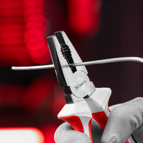 Плоскогубцы Premium, 180 мм, трехкомпонентные рукоятки Matrix по ценам производителя в Челябинске с доставкой по всей России