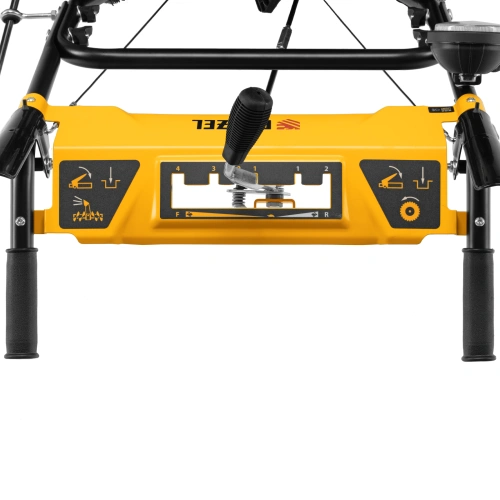 Бензиновая снегоуборочная машина SBM 610, 212 cc, ручной старт, фара Denzel по ценам производителя в Челябинске с доставкой по всей России