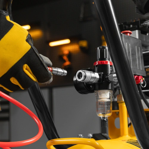 Компрессор безмасляный, малошумный  DLS 2250/100, 2250 Вт, 3x750, 100 л, 410 л/мин блок управления/ Denzel по ценам производителя в Челябинске с доставкой по всей России