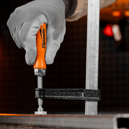 Струбцина F-образная, 300 х 120 мм Sparta по ценам производителя в Челябинске с доставкой по всей России