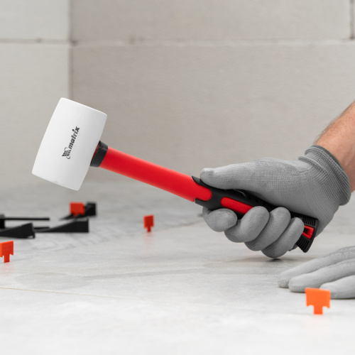 Киянка резиновая, 225 г, белая резина, фибергласовая рукоятка Matrix по ценам производителя в Челябинске с доставкой по всей России