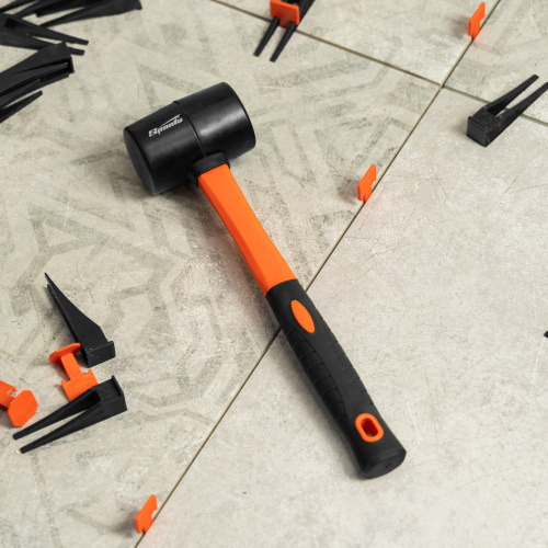 Киянка резиновая, 225 г, черная резина, фибергласовая рукоятка Sparta по ценам производителя в Челябинске с доставкой по всей России