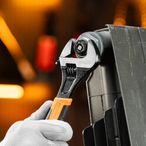 Ключ разводной, 200 мм, двухкомпонентная рукоятка Sparta по ценам производителя в Челябинске с доставкой по всей России