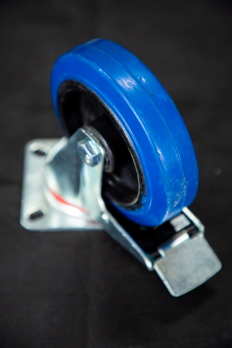 Колесо поворотное резина SRCLb 55 125 мм с тормозом (F) по ценам производителя в Челябинске с доставкой по всей России